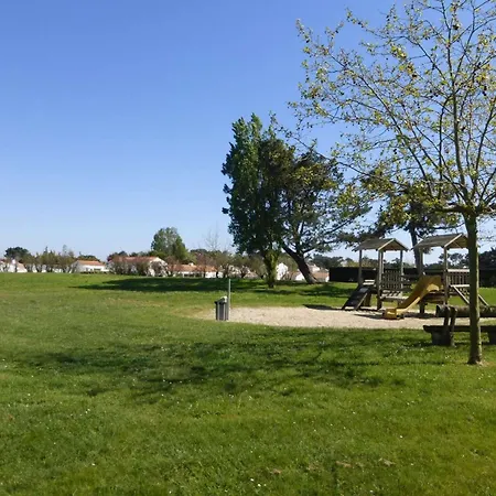 Maisonnette Avec Piscine A - Fr-1-224a-74 Holiday home *