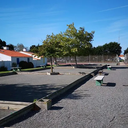 Maisonnette Avec Piscine A - Fr-1-224a-74 Bretignolles-sur-Mer