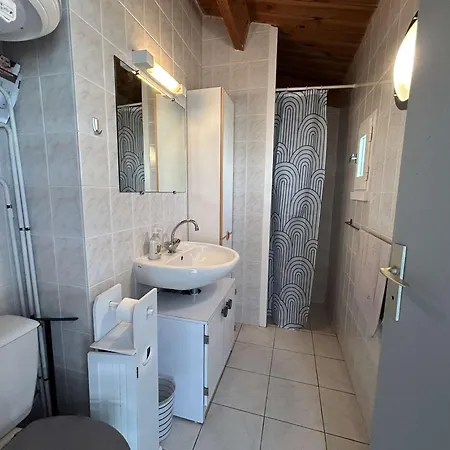 Maisonnette Avec Piscine A - Fr-1-224a-74 Holiday home