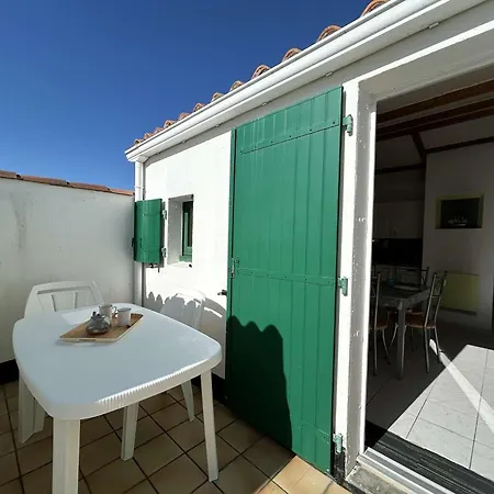Maisonnette Avec Piscine A - Fr-1-224a-74 Hébergement de vacances *